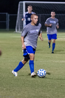 ISO 12800, 1/640 sec at f / 2.8, 135 mm