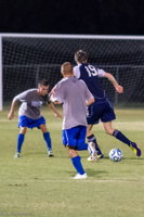 ISO 12800, 1/640 sec at f / 2.8, 200 mm