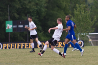 ISO 800, 1/1000 sec at f / 2.8, 200 mm