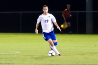 ISO 12800, 1/400 sec at f / 2.8, 200 mm