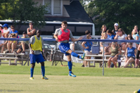 ISO 800, 1/800 sec at f / 9.0, 200 mm