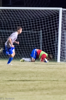 ISO 12800, 1/640 sec at f / 2.8, 200 mm