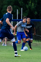 ISO 4000, 1/400 sec at f / 5.6, 270 mm