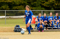 ISO 800, 1/400 sec at f / 5.6, 200 mm