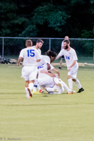 ISO 8000, 1/320 sec at f / 4.5, 75 mm