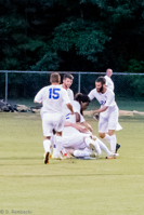 ISO 8000, 1/320 sec at f / 4.5, 75 mm