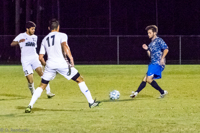 ISO 12800, 1/400 sec at f / 5.6, 140 mm